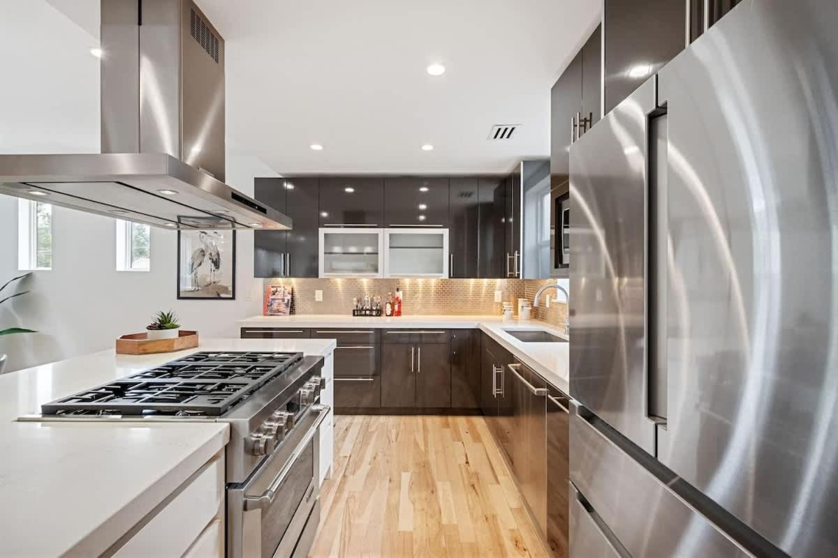 3br Luxury Lohi Townhome Rooftop Views Sleeps 6 Family