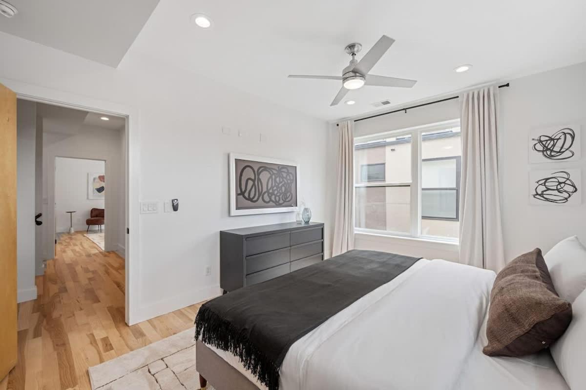 Holiday home 3br Luxury Lohi Townhome Rooftop Views Sleeps 6 Family *