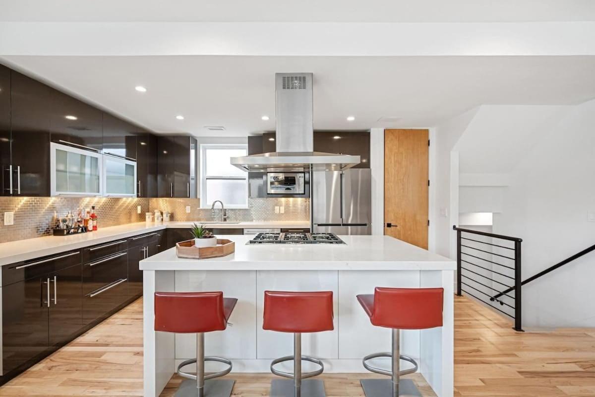 3br Luxury Lohi Townhome Rooftop Views Sleeps 6 Family Holiday home