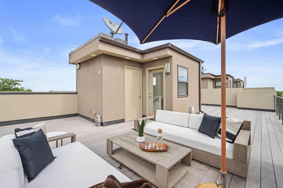 3br Luxury Lohi Townhome Rooftop Views Sleeps 6 Family *
